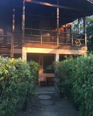 Hotel Mal Pais Surf Camp à Playa Santa Teresa  Extérieur photo